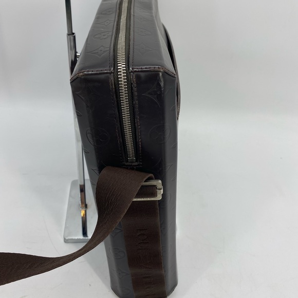 Louis Vuitton Steve Messenger bag - Picture 2 of 14